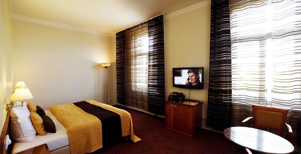 Hotel Andel Prag Exteriör bild