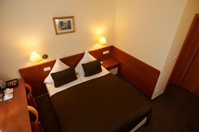 Hotel Andel Prag Exteriör bild